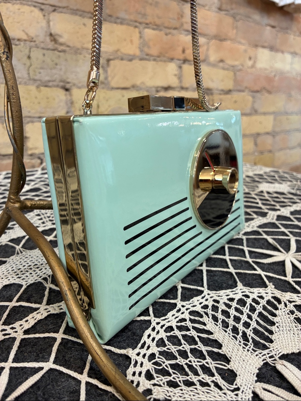 Kate Spade Retro Radio Mint Green Patent Box Clutch/Shoulder Bag Gold Hardware - Picture 3 of 10